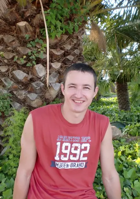 Юра из Калуша, ищу на сайте знакомства на одну ночь