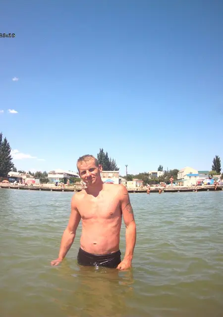 Я Илья, 40 років, знайомлюсь на одну ніч у Кривому Розі