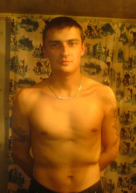 Я Александр, 40, знакомлюсь на одну ночь в Борисове