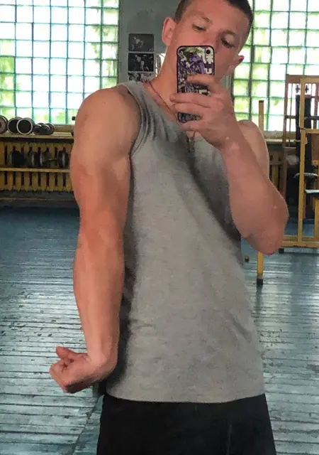 Владик з Житомира, шукаю на сайті знайомства на одну ніч