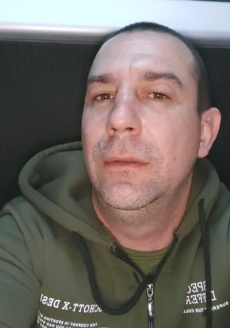 Я Sergej, 40, из Черкасс, ищу знакомство для постоянных отношений