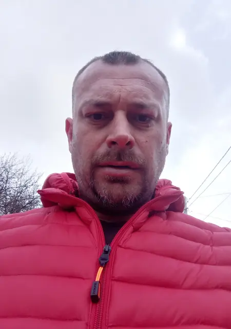 Красный из Черновцов, мне 39, познакомлюсь на одну ночь