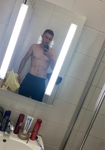 Я Przemek, 25, знакомлюсь для общения в Познани