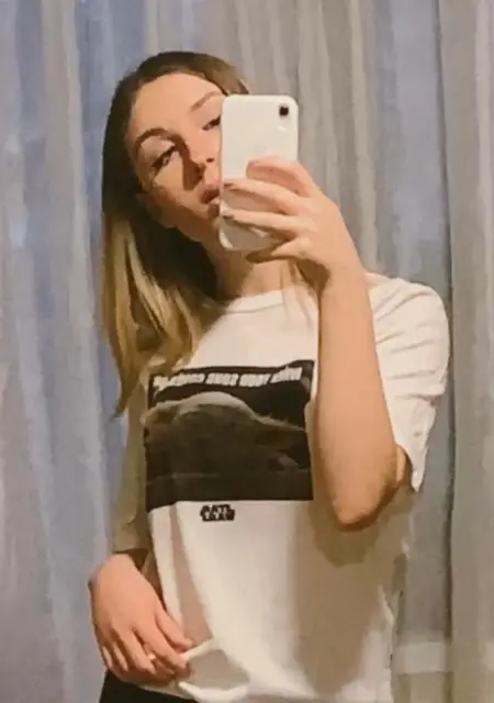 Я Соня, 23, из Днепра, ищу знакомство для дружбы