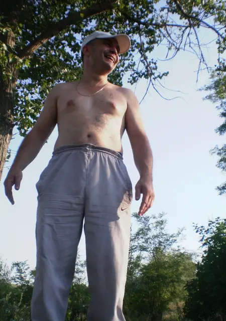 Саша з Кривого Рогу, шукаю на сайті знайомства без зобов'язань