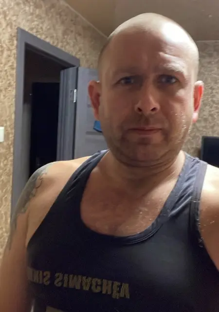 Женя из Павлограда, мне 40, познакомлюсь без обязательств