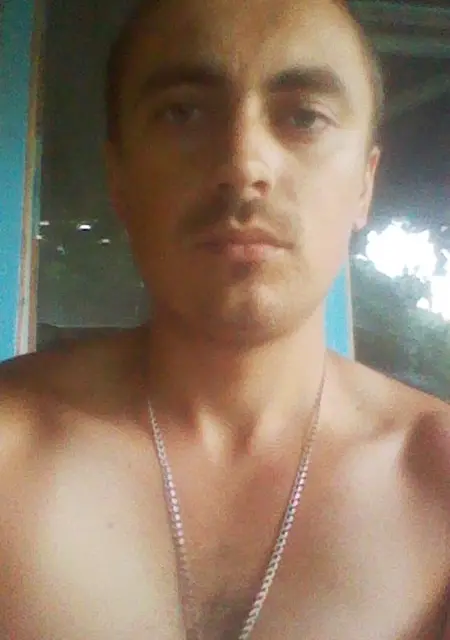 Илья из Белгорода-Днестровского, мне 35, познакомлюсь без обязательств