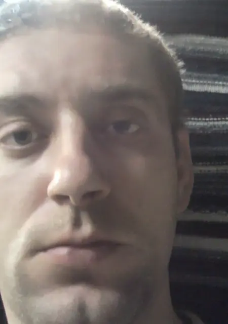 Viktor из Солигорска, мне 43, познакомлюсь на одну ночь