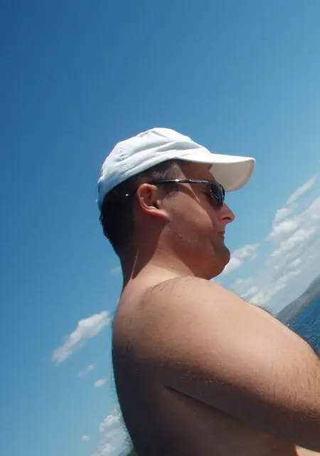 Igor из Луганска, мне 46, познакомлюсь на одну ночь