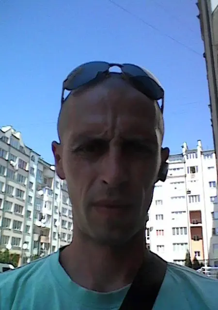 Юрий из Черновцов, мне 43, познакомлюсь без обязательств