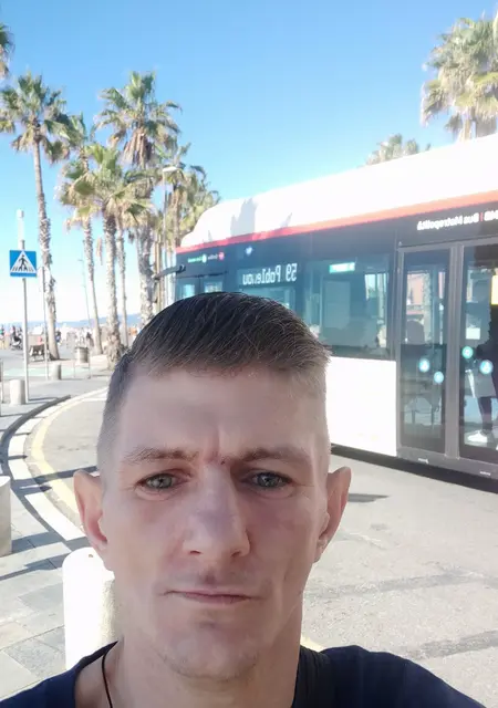 Roman из Таллина, мне 41, познакомлюсь для постоянных отношений