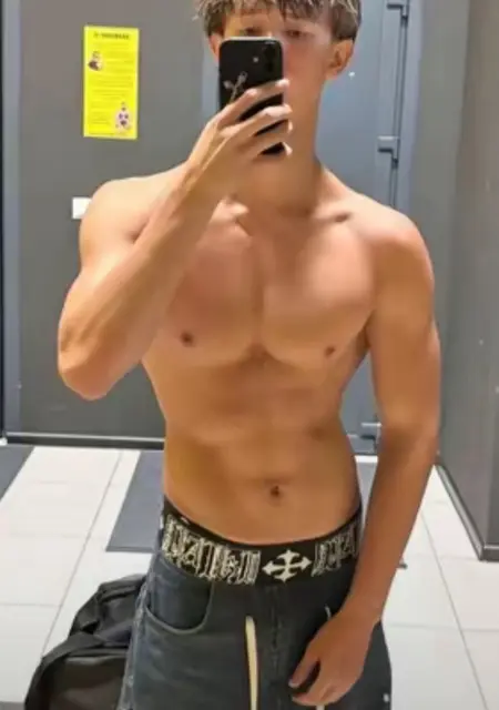 Я Никита, 25, из Минска, ищу знакомство для постоянных отношений