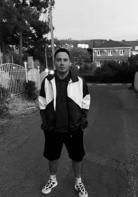 Михаил из Новопскова, мне 26, познакомлюсь для открытые отношения