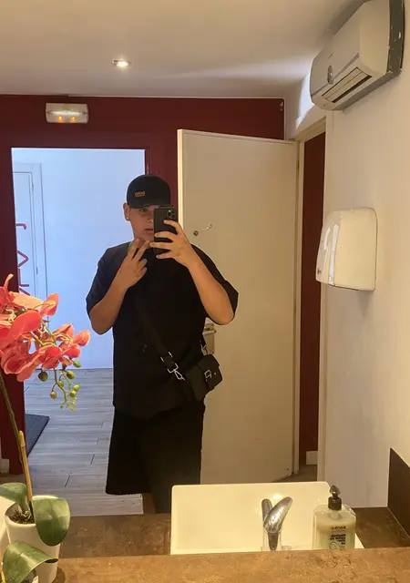 Я Felipe, 19, знакомлюсь на одну ночь в Барселоне