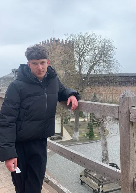 Dmitri из Нежина, ищу на сайте знакомства на одну ночь