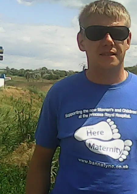 Влад из Павлограда, ищу на сайте знакомства на одну ночь