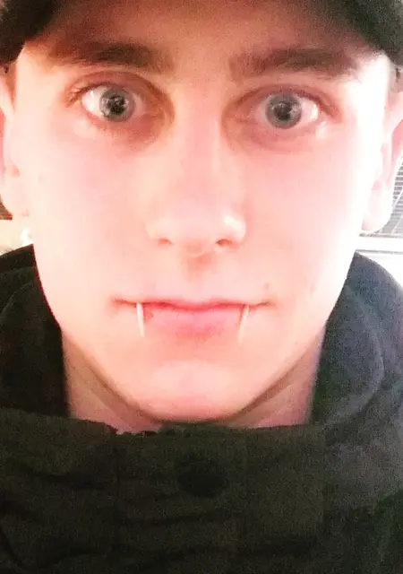 Влад из Чернигова, мне 23, познакомлюсь без обязательств