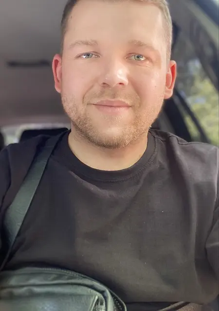 Я Алексей, 31 років з Одеси, шукаю знайомства на одну ніч