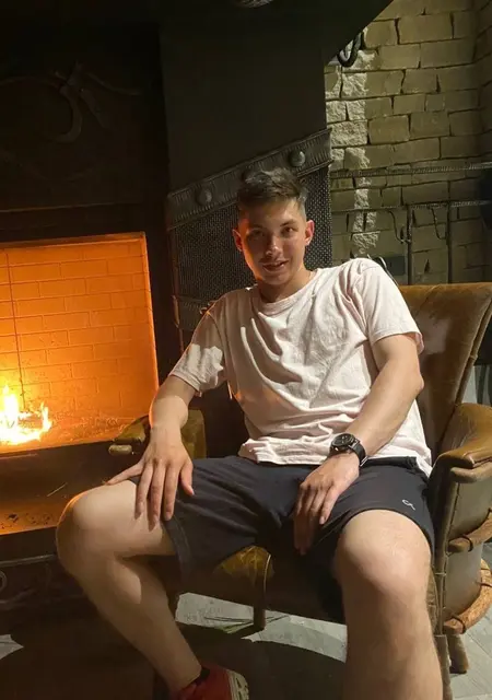 Павел из Бердянска, ищу на сайте приятное времяпровождение