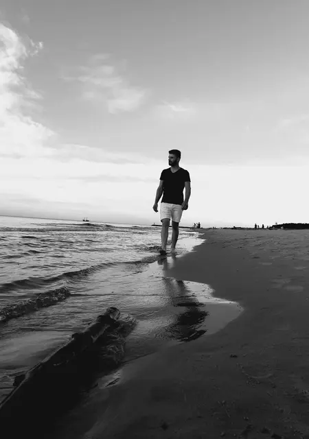 Kamil из Кракова, ищу на сайте знакомства на одну ночь