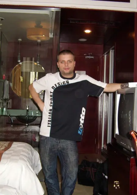 Я Андрей, 40, знакомлюсь без обязательств в Макеевке