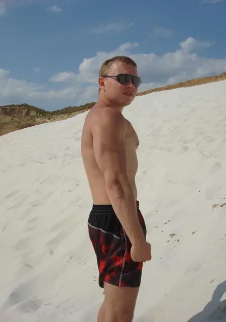 Сергей из Харькова, мне 39, познакомлюсь на одну ночь