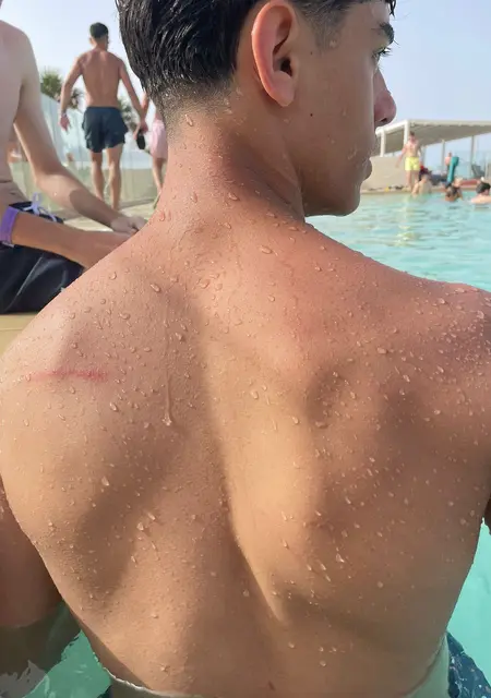 Soy Sergio, 18 años de Vitoria, busco conocer gente para relación abierta