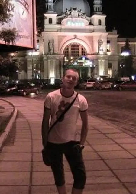 Максим из Хмельницкого, мне 35, познакомлюсь без обязательств