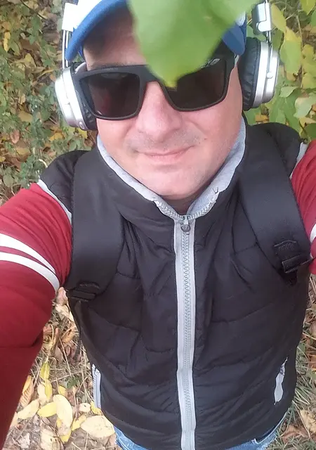 Андрей из Чернигова, мне 42, познакомлюсь на одну ночь