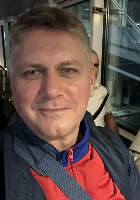 Я Victor, 46, из Мюнхена, ищу знакомство для открытые отношения