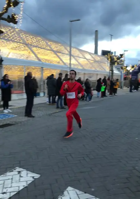 Soy Carlos, 25 años, conociéndome para relación a largo plazo en Madrid