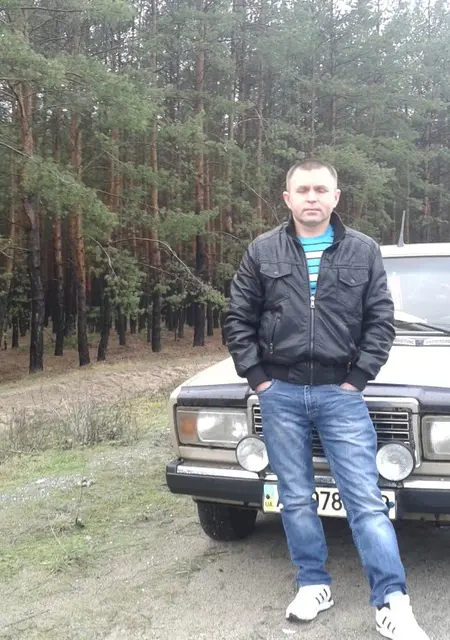 Александр из Изюма, мне 47, познакомлюсь на одну ночь