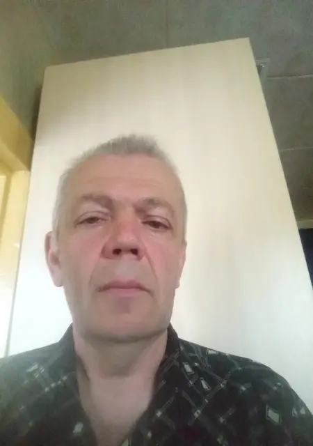 Александр из Макеевки, мне 60, познакомлюсь для приятного времяпровождения