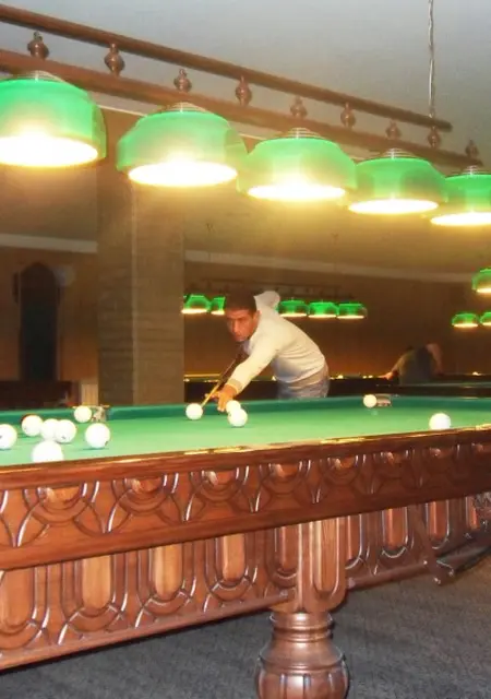 Я Александр, 47, из Мариуполя, ищу знакомства без обязательств