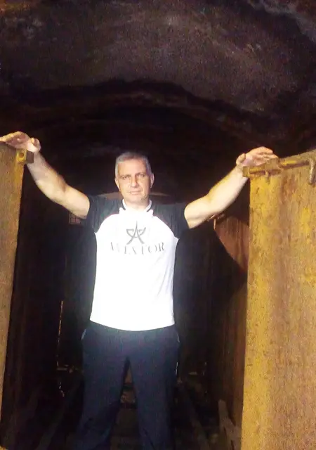 Я Игорь, 45 років, знайомлюсь на одну ніч у Макіївці