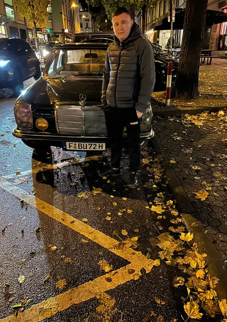 Sergiu из Дюссельдорфа, ищу на сайте постоянные отношения