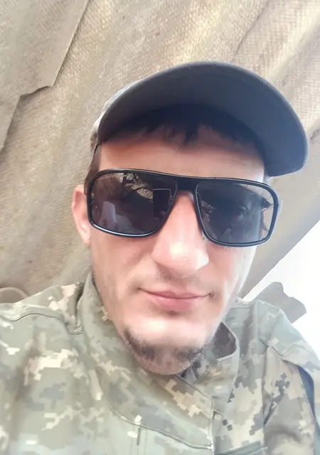 Сергей из Черновцов, ищу на сайте знакомства на одну ночь