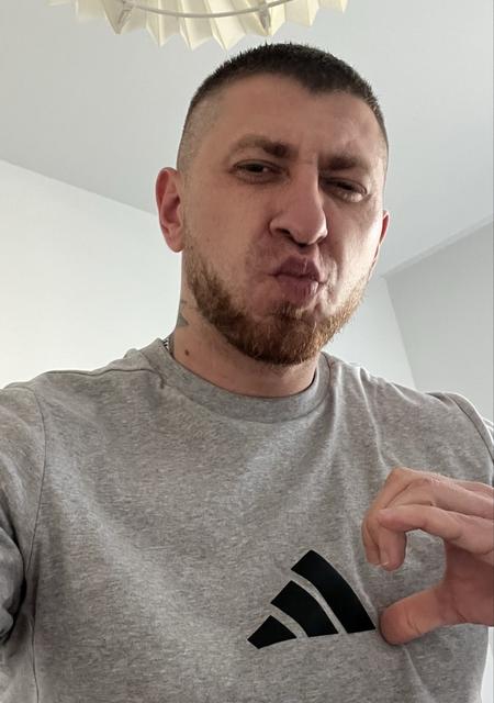 Я Stas, 35, знакомлюсь без обязательств в Варшаве