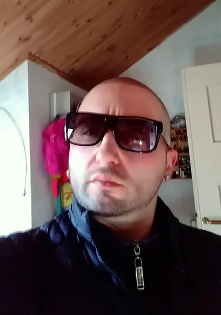 Я Alessio, 55, знакомлюсь для постоянных отношений в Пескаре