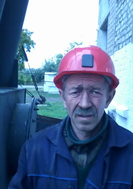 Виктор из Доброполья, мне 66, познакомлюсь для вирта