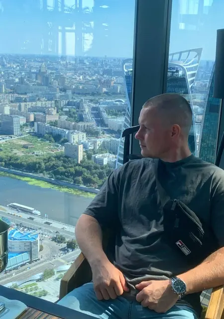 Aleksei из Яловой, ищу на сайте приятное времяпровождение