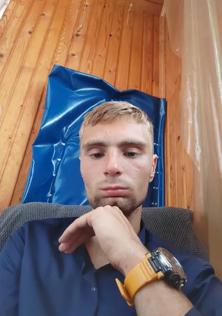 Я Федор, 23, знакомлюсь на одну ночь в Бобруйске