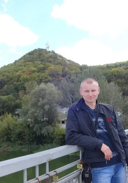 Я Андрей, 38 років з Мирнограда, шукаю знайомство для приємного проведення часу