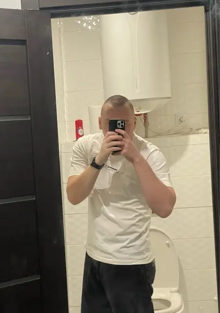 Я Никита, 20 років, знайомлюсь без зобов'язань у Дніпрі