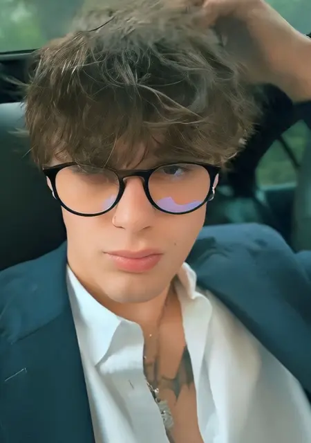 Valentin из Луцка, ищу на сайте знакомства на одну ночь