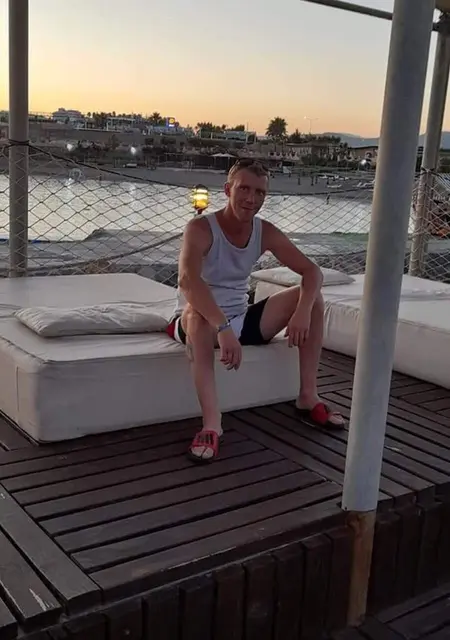 Сергей из Днепра, ищу на сайте знакомства на одну ночь