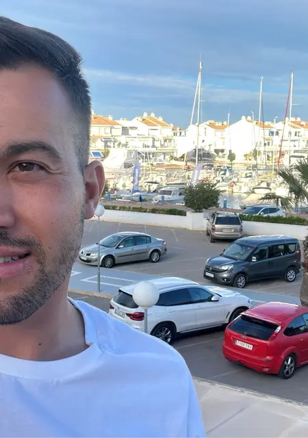 Miguel из Валенсии, мне 29, познакомлюсь на одну ночь