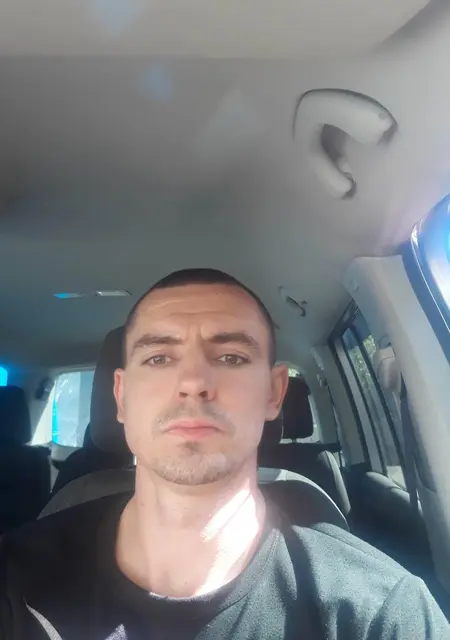 Я Юрий, 34, из Харькова, ищу знакомство для приятного времяпровождения