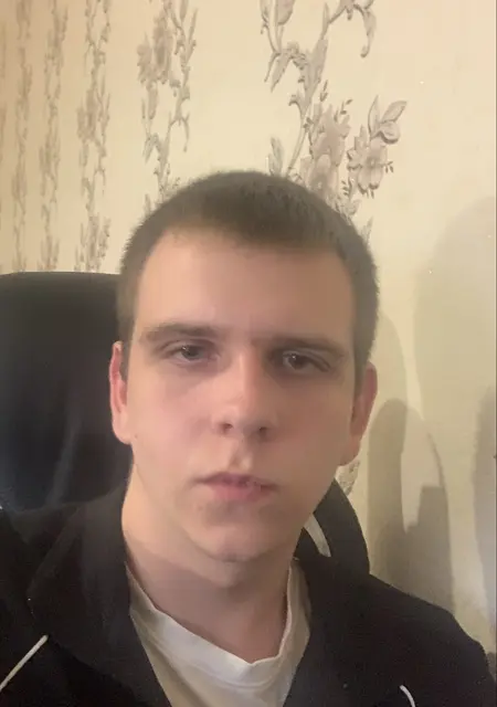 Я Andrey, 21, из Константиновки, ищу знакомства без обязательств