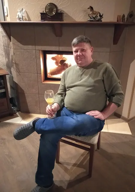 Я Виталий, 54, из Днепра, ищу знакомства без обязательств